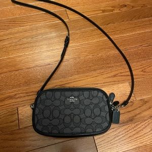 Small shoulder bag